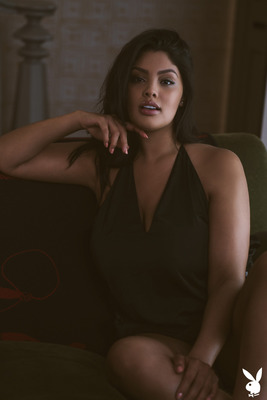 Mexican Plus-Size Model - 03