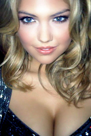 Kate Upton in 'Candids' via CelebPorn